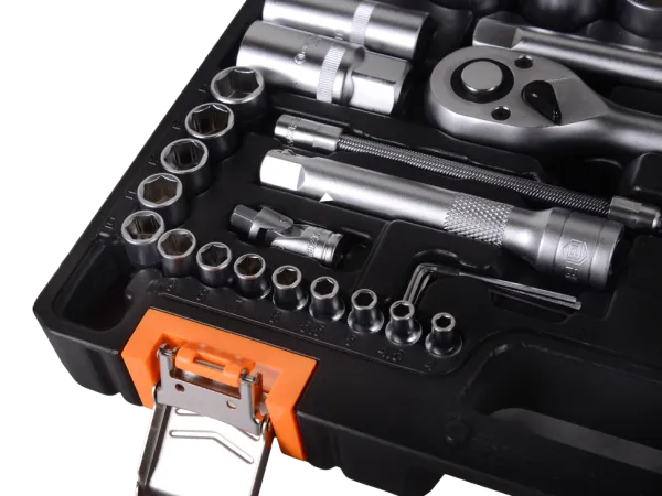 Набор инструментов АВТО, 1/2" , 1/4" , CrV, в кейсе 94 предм Вихрь