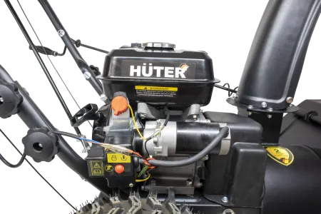 Снегоуборщик бензиновый Huter SGC 4000E