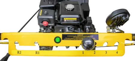 Снегоуборщик бензиновый Huter SGC 4000B